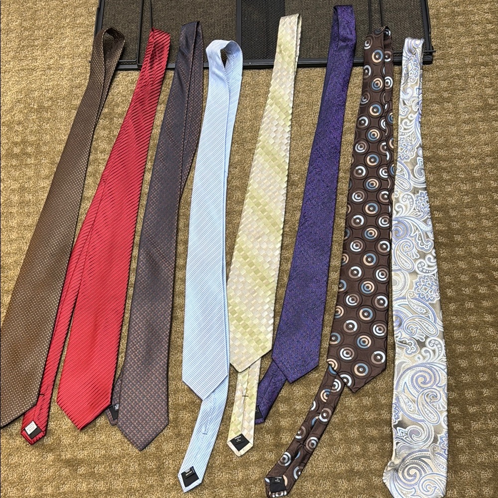 Elegant Men's Tie Collection - Assorted Colors